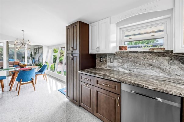 Dining room, Interior, Kitchen, Pendant Lights