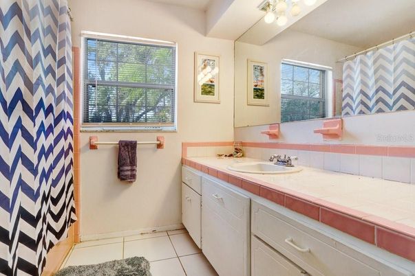 Bathroom, Interior, Tile Countertops