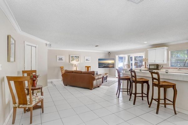 Dining room, Interior, Kitchen, Living room, Recessed Lighting