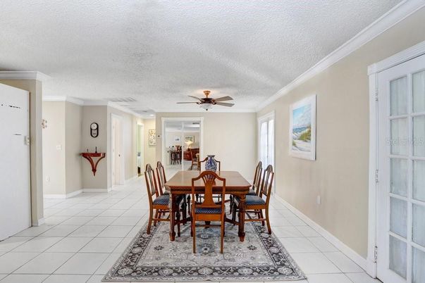 Dining room, Interior