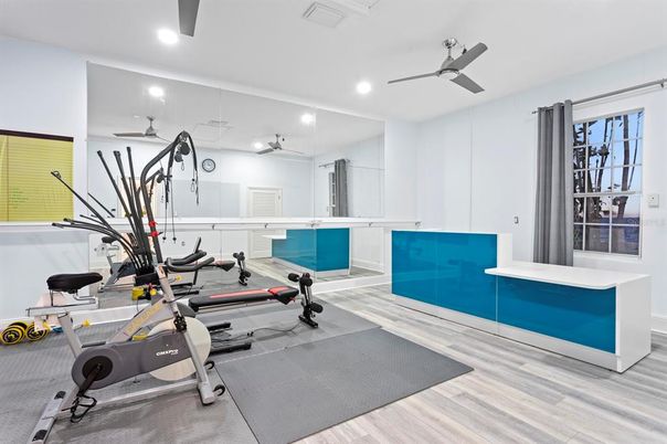 Fitness Equipment, Interior, Recessed Lighting, Wood Texture Flooring