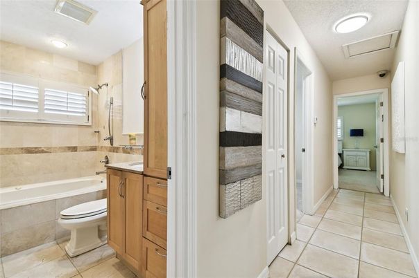 Bathroom, Interior, Recessed Lighting