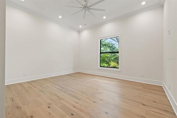 Empty room, Interior, Recessed Lighting, Wood Texture Flooring