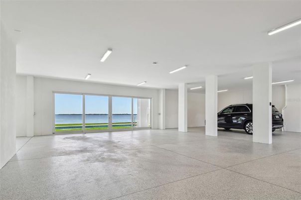 Garage, Interior, Recessed Lighting, Water