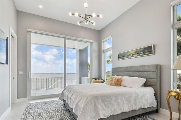 Bedroom, Interior, Pendant Lights, Recessed Lighting, Water