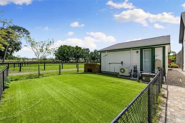 Backyard, Exterior