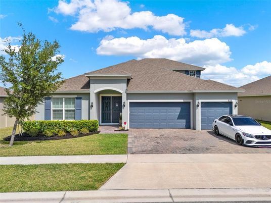 Attached, Exterior, Facade, Ranch