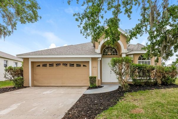 Attached, Exterior, Facade, Ranch