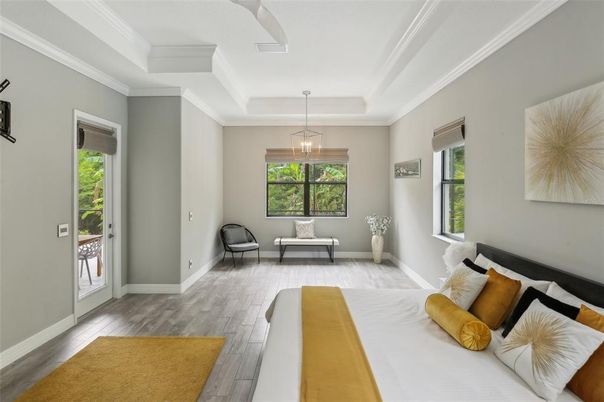 Interior, Pendant Lights, Wood Texture Flooring