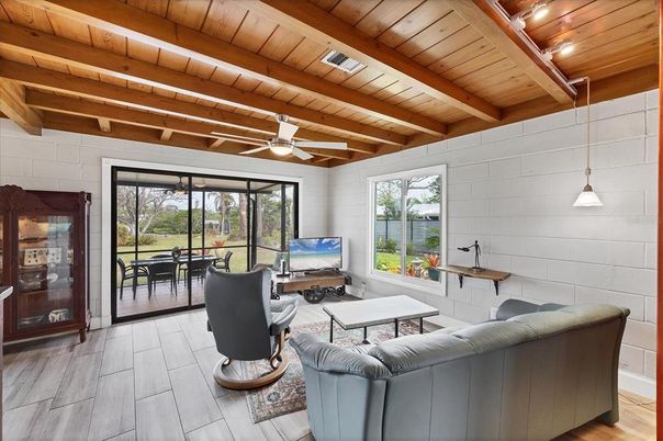 Dining room, Interior, Living room, Pendant Lights, Wooden Beams, Wooden Ceilings, Wood Texture Flooring
