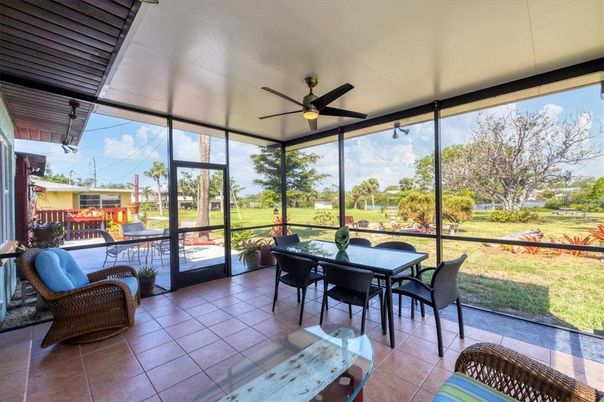 Dining room, Interior, Sun Room