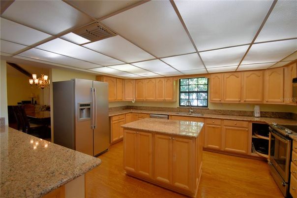 Chandelier, Dining room, Interior, Kitchen, Wood Texture Flooring