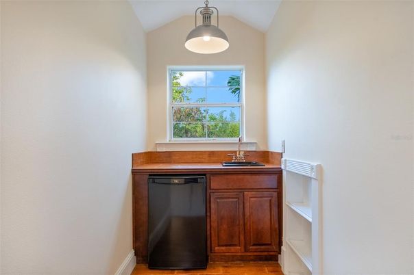 Interior, Kitchen, Pendant Lights, Wood Texture Flooring