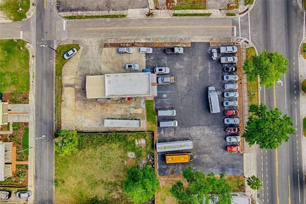 Exterior, Drone