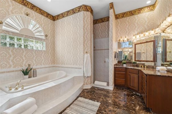 Bathroom, Interior, Recessed Lighting