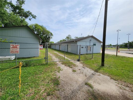 Backyard, Detached Garage, Exterior