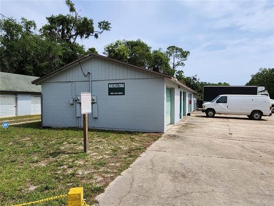 Detached Garage, Exterior