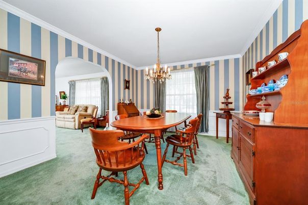 Chandelier, Dining room, Interior, Living room
