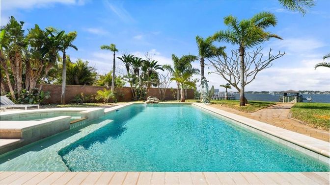 Exterior, Pool, Water