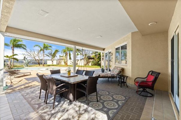 Dining room, Interior, Recessed Lighting, Sun Room