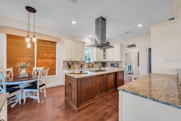 Dining room, Interior, Kitchen, Pendant Lights, Recessed Lighting, Wood Texture Flooring