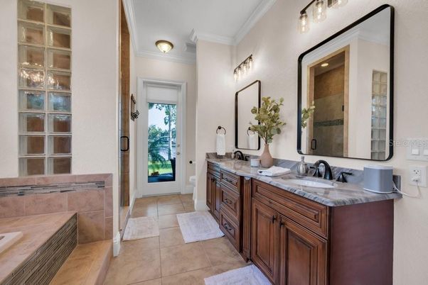 Bathroom, Dual Sink Vanities, Interior