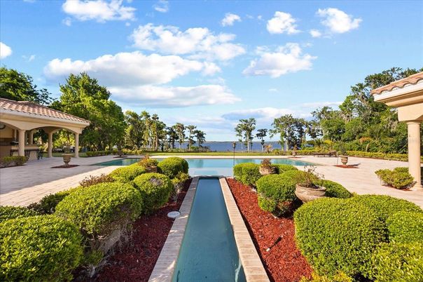 Exterior, Pool, Water