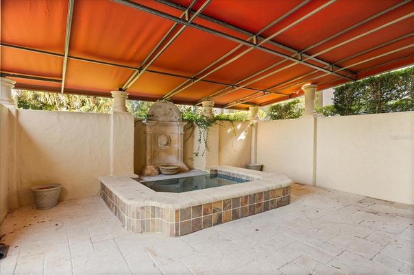 Exterior, Hot Tub, Pool