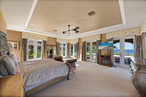 Bedroom, Interior, Water