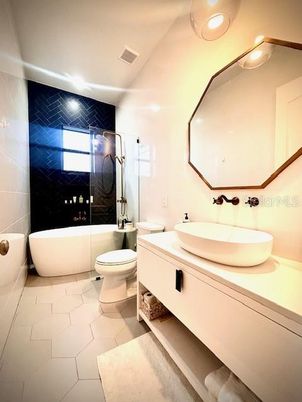Bathroom, Dual Sink Vanities, Free Standing Baths, Interior, Recessed Lighting
