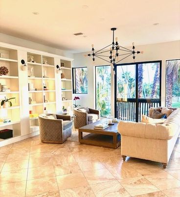 Interior, Living room, Pendant Lights, Recessed Lighting