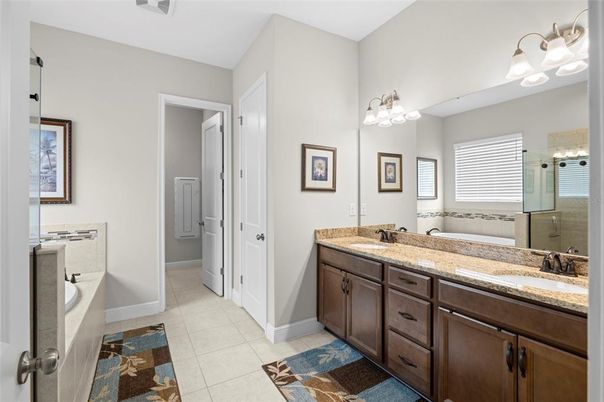 Bathroom, Dual Sink Vanities, Interior