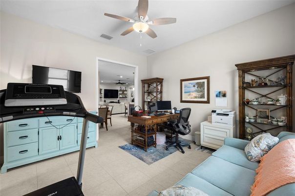 Home Office, Interior