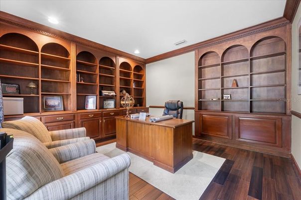 Home Office, Interior, Recessed Lighting, Wood Texture Flooring