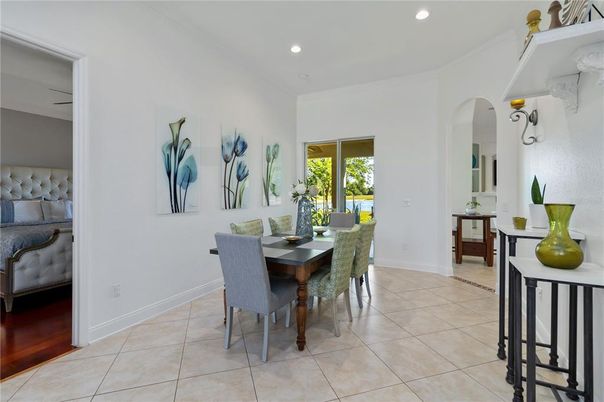 Dining room, Interior, Recessed Lighting