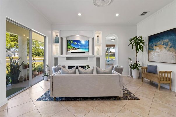 Fireplace, Interior, Living room, Recessed Lighting