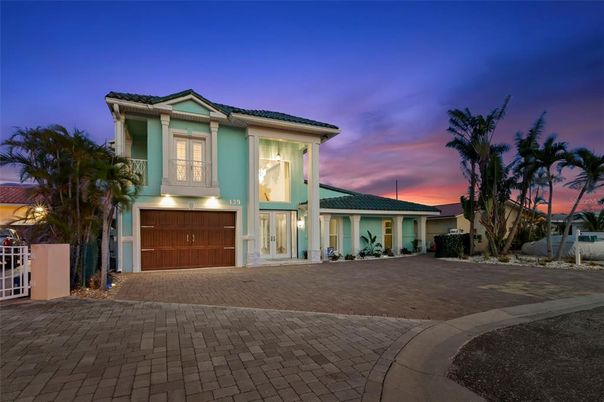 Attached, Exterior, Facade, Mediterranean