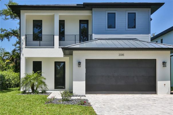 Attached, Exterior, Facade, Modern