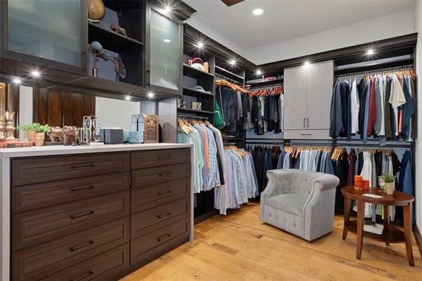 Interior, Recessed Lighting, Walk-in Closets, Wood Texture Flooring