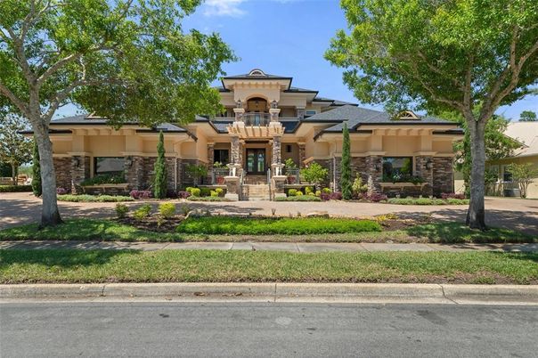 Exterior, Facade, Mediterranean