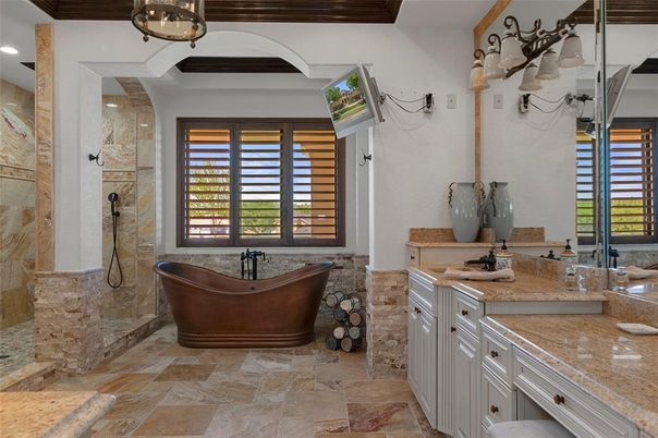 Bathroom, Dual Sink Vanities, Free Standing Baths, Interior, Recessed Lighting