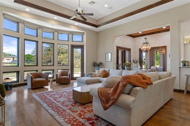 Chandelier, Dining room, Interior, Living room, Pendant Lights, Recessed Lighting, Wood Texture Flooring