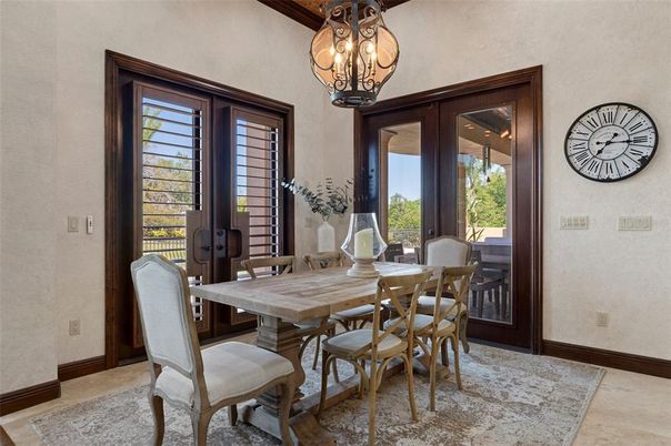 Chandelier, Dining room, Interior