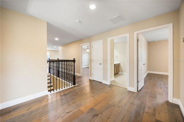 Interior, Recessed Lighting, Wood Texture Flooring