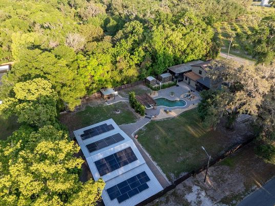 Exterior, Drone