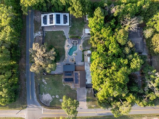 Exterior, Drone