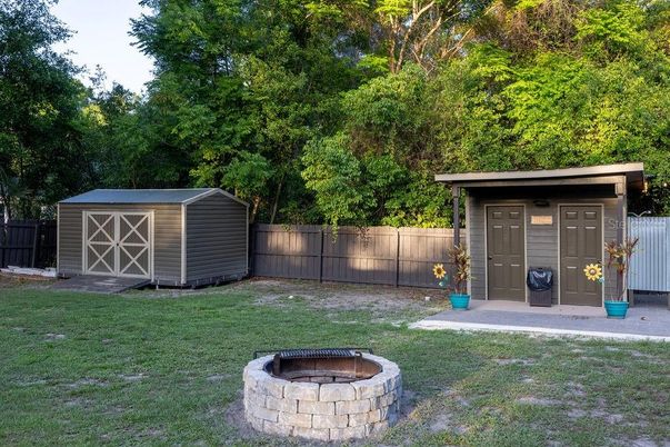 Backyard, Exterior