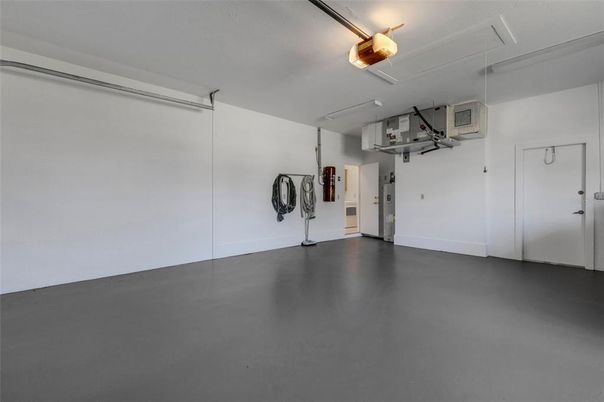 Garage, Interior