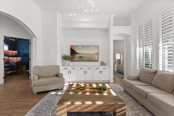 Interior, Living room, Recessed Lighting, Wood Texture Flooring