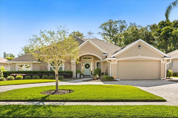 Attached, Exterior, Facade, Ranch